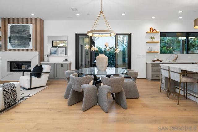 806 Hygeia, Encinitas CA: https://media.crmls.org/mediaz/e1784838-85f4-47de-8151-5d943a662332.jpg