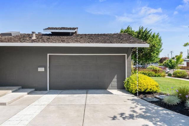 971 Delbert Way, San Jose CA: https://media.crmls.org/mediaz/e178f010-966a-4d61-b435-3b2630ee7892.jpg