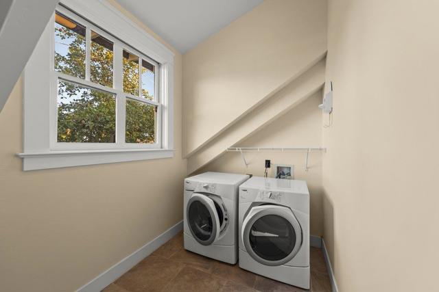 385 Miramar Drive, Half Moon Bay CA: https://media.crmls.org/mediaz/e179684c-1ba1-4a40-bc02-639bf33af8eb.jpg