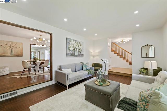 7606 Desertwood Ln, Pleasanton CA: https://media.crmls.org/mediaz/e17995f5-a783-44b7-ae38-7dd333965338.jpg