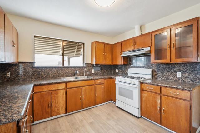 21 N Filice Street, Salinas CA: https://media.crmls.org/mediaz/e17a00dd-3ef8-434b-8d62-0117d8b170f9.jpg