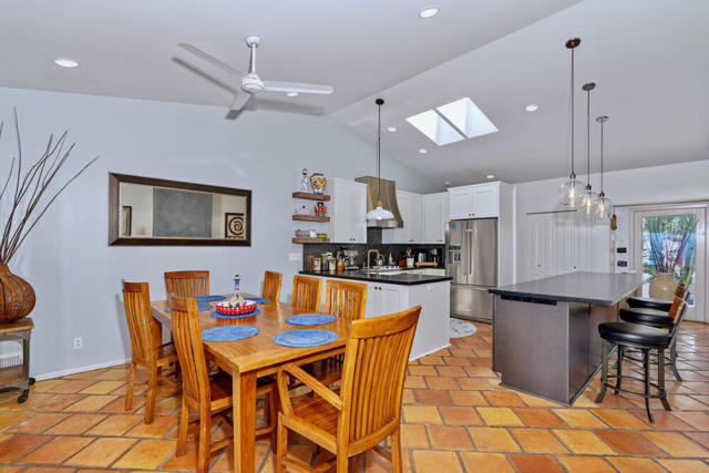 Image 23 of 73 For 12471 Mirar De Valle Road