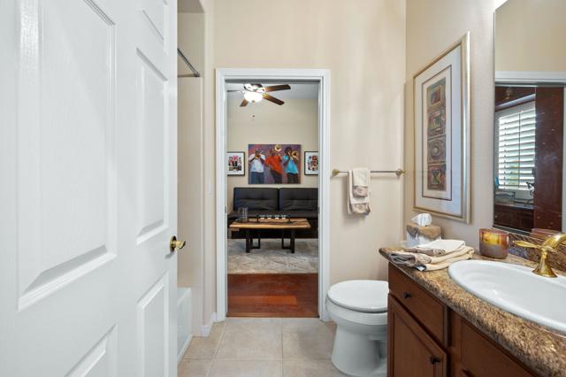 78467 Sterling Lane, Palm Desert CA: https://media.crmls.org/mediaz/e17a4e8a-445b-4cb5-975c-8693a507d01a.jpg