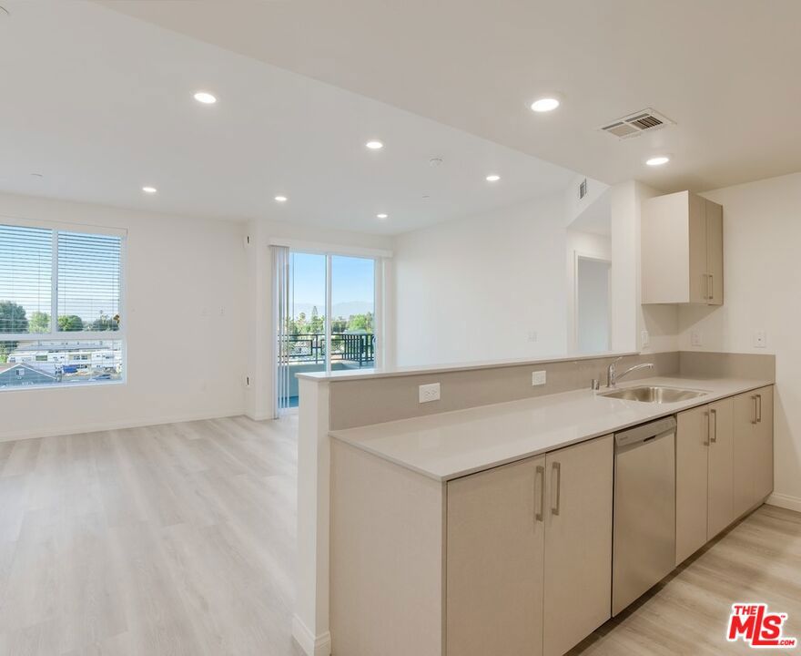 MLS #26946437 image #10