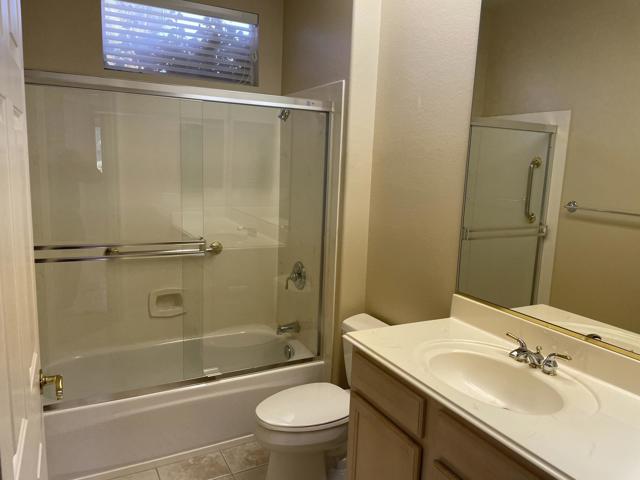 39264 Mirage Circle, Palm Desert CA: https://media.crmls.org/mediaz/e17a8c36-a3d2-4a14-b1c6-976890c3a677.jpg