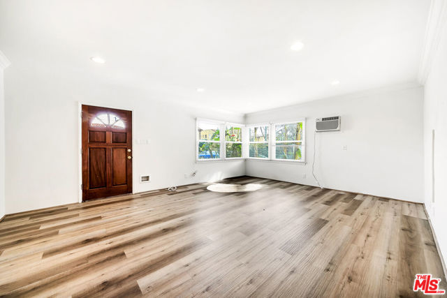 139 N Harper Avenue, Los Angeles CA: https://media.crmls.org/mediaz/e17b84d9-13a5-43b0-8f27-0809313c0b96.jpg