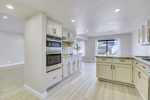 2980 Benjamin Green, Fremont CA: https://media.crmls.org/mediaz/e17bb23b-ba5d-4dbb-8ff2-e29c8bcad36c.jpg