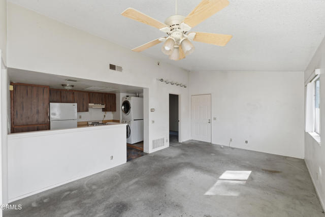 Detail Gallery Image 6 of 27 For 4561 Alamo St #F,  Simi Valley,  CA 93063 - 2 Beds | 2 Baths