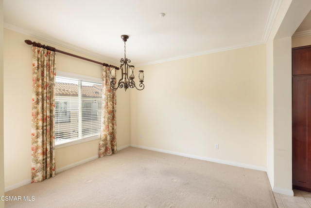 485 Country Club Drive, Simi Valley CA: https://media.crmls.org/mediaz/e17c13d3-ac8e-462b-af58-0df25bcd2bfa.jpg