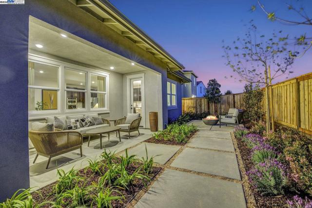 367 W CALABRIA DRIVE, Mountain House CA: https://media.crmls.org/mediaz/e17c7094-e725-44a7-bf89-38c88c97f382.jpg