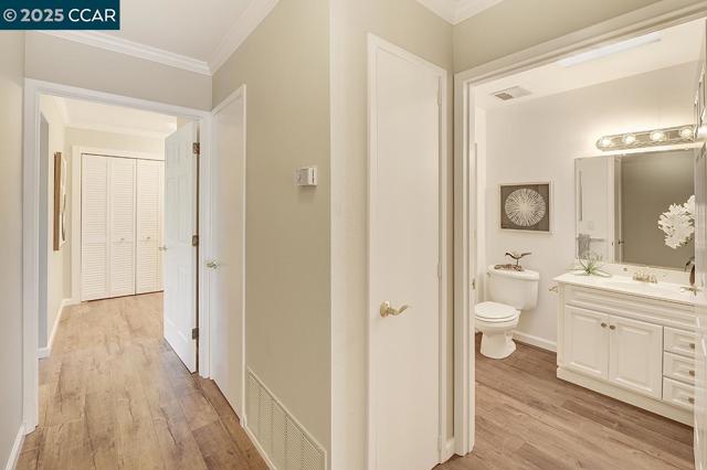 2424 Tice Creek Dr., Walnut Creek CA: https://media.crmls.org/mediaz/e17c7ae4-106e-40e0-95a3-cc30cbe19ca0.jpg