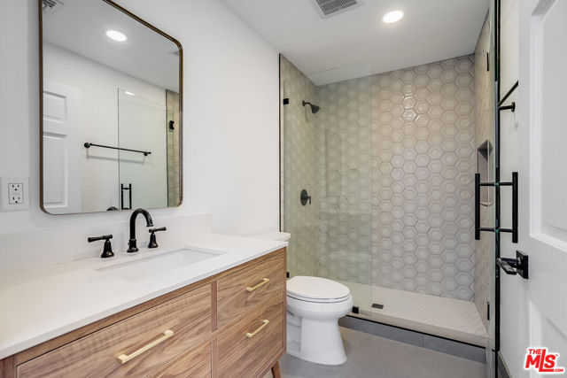 15851 Mulholland Place, Los Angeles CA: https://media.crmls.org/mediaz/e17cea0e-7b10-44a1-9232-ebb32714578b.jpg