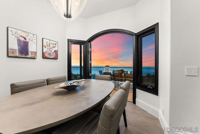 2516 Ruette Nicole, La Jolla CA: https://media.crmls.org/mediaz/e17da649-7f77-44f9-a213-79d08da34a33.jpg