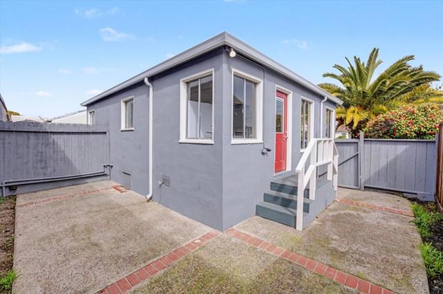 115 N Kingston Street, San Mateo CA: https://media.crmls.org/mediaz/e17e7915-21d4-4c30-801e-34c24c75cdc5.jpg