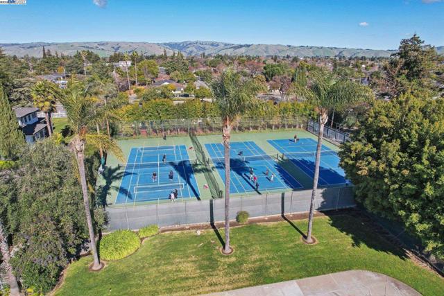 Image 50 of 53 For 5238 Brophy Dr