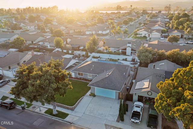 10325 Darling Road, Ventura CA: https://media.crmls.org/mediaz/e17eac7c-7ec7-4418-98ba-13bb0ca69666.jpg