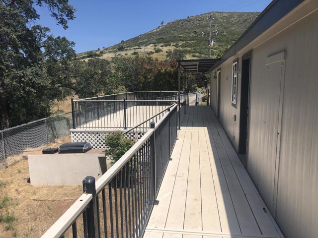 8260 Hunters Valley Road, Mariposa CA: https://media.crmls.org/mediaz/e17ec9fa-de73-4dde-b58e-b0d10877cfd9.jpg