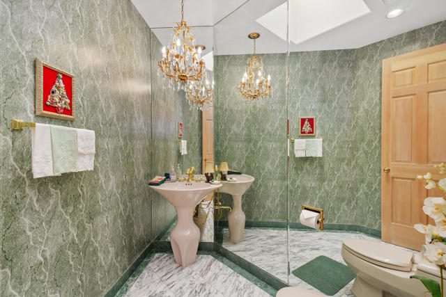 346 Crest Lake Drive, Palm Desert CA: https://media.crmls.org/mediaz/e17fac08-b2e2-47a4-bac5-4fe69451c4b0.jpg