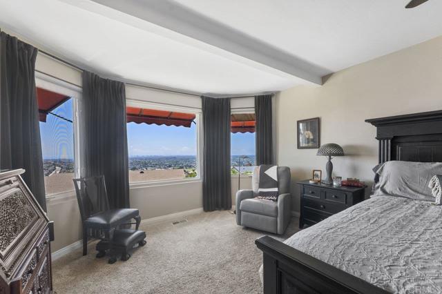 4331 Summit Drive, La Mesa CA: https://media.crmls.org/mediaz/e180791b-3fb3-4861-8e14-2d8377e50aaa.jpg