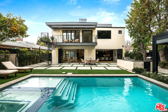 4906 Van Noord Avenue, Sherman Oaks CA: https://media.crmls.org/mediaz/e180d778-c498-47bf-bec2-2aee0a79235b.jpg
