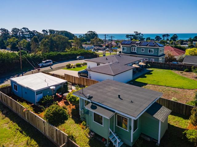 533 Alto Avenue, Half Moon Bay CA: https://media.crmls.org/mediaz/e180ece4-db42-473c-aee0-a4c0213b089f.jpg
