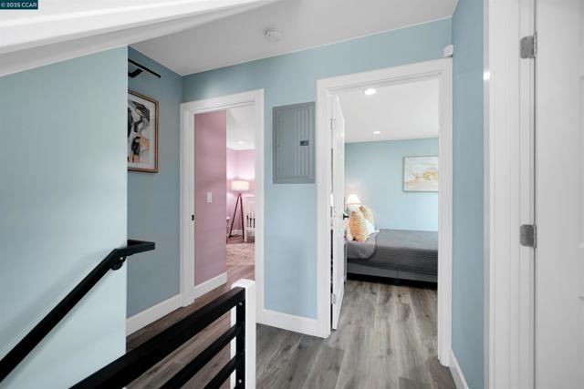 Image 26 of 59 For 5929 Harbor View Ave