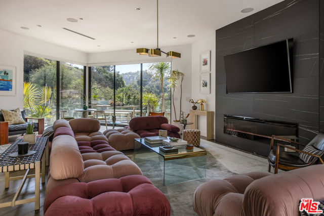 8145 Willow Glen Road, Los Angeles CA: https://media.crmls.org/mediaz/e182d178-67c9-47fe-be55-e14a9a58f7ac.jpg