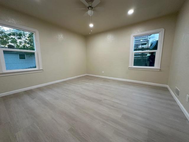 Image 13 of 36 For 121 Bella Vista Way