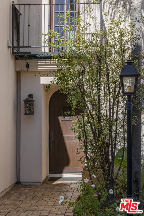11937 West Sunset Boulevard, 4 photo 3