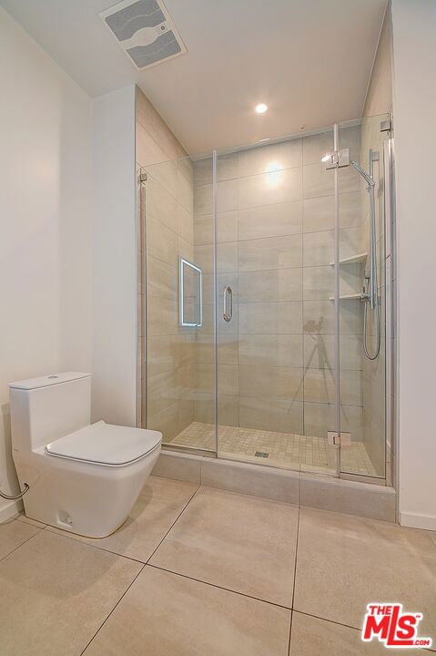 200 W Ocean Boulevard, Long Beach CA: https://media.crmls.org/mediaz/e184a452-b869-4706-81b4-53d44addd0ad.jpg