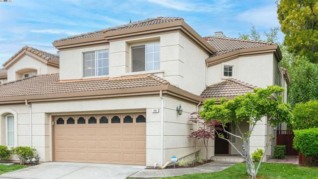906 Vista Pointe Dr, San Ramon CA: https://media.crmls.org/mediaz/e1851600-9eed-417b-8839-efd1a1924b36.jpg