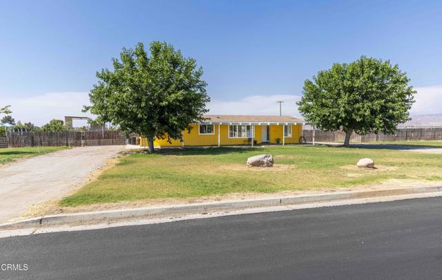 8600 Kattie Avenue, Bakersfield CA: https://media.crmls.org/mediaz/e1868fee-2b51-488a-b7eb-9647ab98c220.jpg