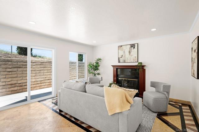 1669 Lisbon Pl, Escondido CA: https://media.crmls.org/mediaz/e1870582-d8dc-4aa3-921b-63dbf6561d58.jpg
