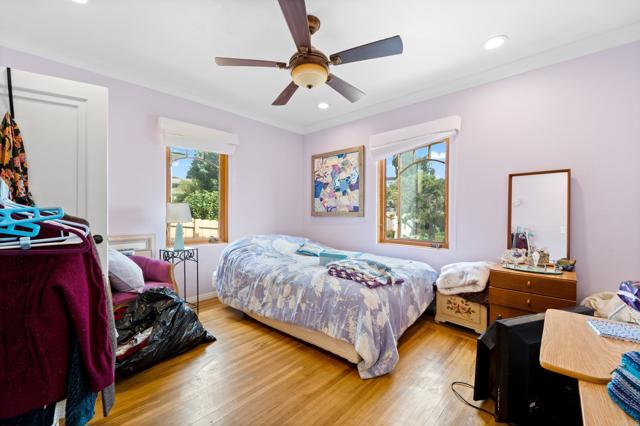 Image 16 of 31 For 3233 Canon Street