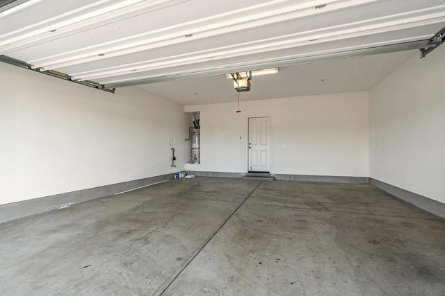 10689 New Grove Trail, San Diego CA: https://media.crmls.org/mediaz/e18734de-4d70-40ee-bae6-f948a8e3b833.jpg