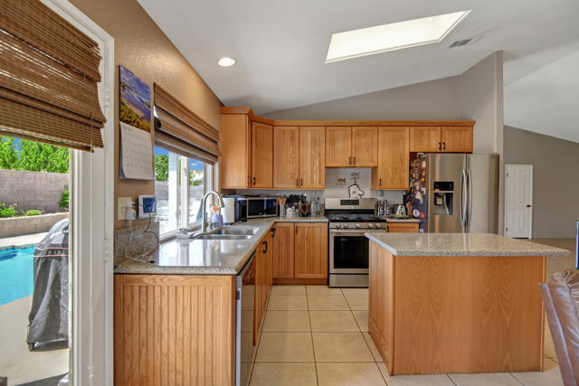 Image 5 of 18 For 45195 Sun Brook Lane