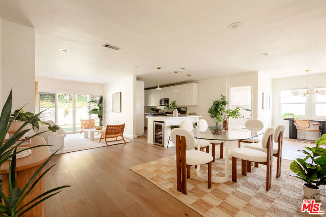 5018 Valleydale Avenue, Los Angeles CA: https://media.crmls.org/mediaz/e1880c9b-0f97-48ec-96d4-f66354da01f3.jpg