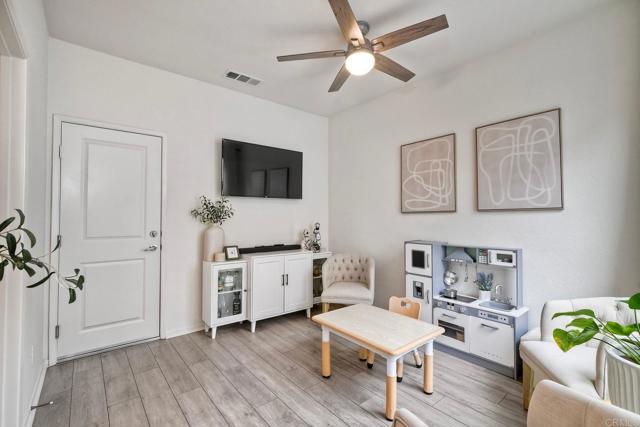 1201 Via Lucero, Oceanside CA: https://media.crmls.org/mediaz/e1887efb-f07a-4235-8f7e-b56cf57061c7.jpg