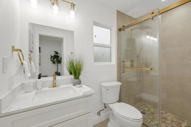 2660 Ross Place, Walnut Creek CA: https://media.crmls.org/mediaz/e188f867-ac91-41f3-b4ec-16b464217a54.jpg