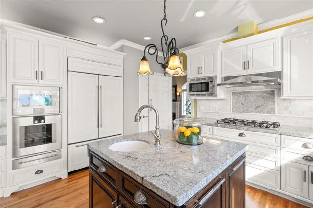 25220 Quail Ridge Road, Los Gatos CA: https://media.crmls.org/mediaz/e18963e8-7f6f-48b5-9475-067d998edcc5.jpg