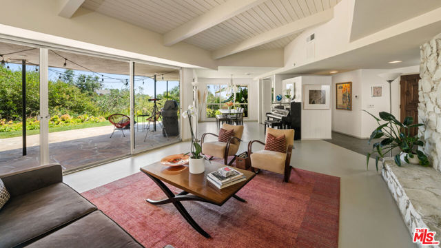 11556 Bellagio Road, Los Angeles CA: https://media.crmls.org/mediaz/e1897972-cd2c-4bda-95ac-22e55b2e6664.jpg