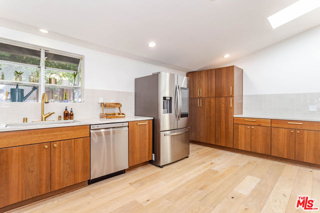 Image 17 of 46 For 19837 Gilmore Street