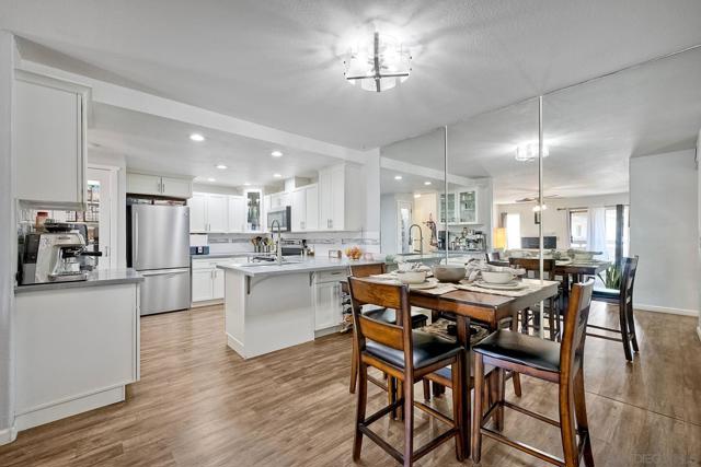 1721 Melrose Ave, Chula Vista CA: https://media.crmls.org/mediaz/e1898f84-a954-44d7-b913-95196cb6328a.jpg