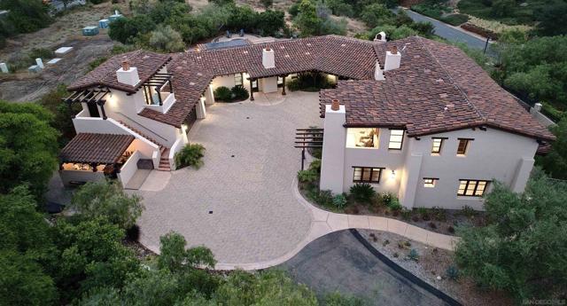 14911 Encendido, San Diego CA: https://media.crmls.org/mediaz/e189a6fc-4ca8-4e07-ab24-57cb5fb1ec90.jpg