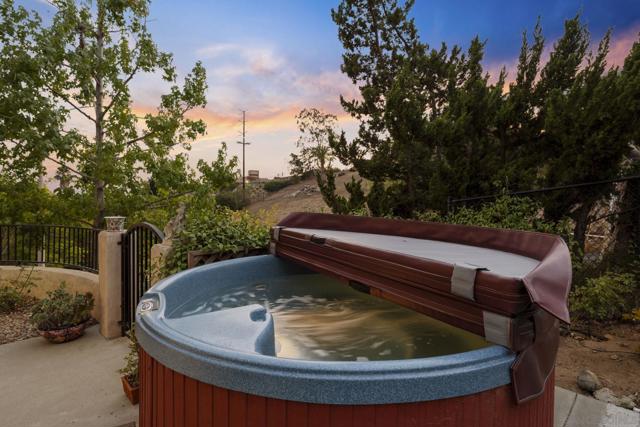 2106 Zachary Gln, Escondido CA: https://media.crmls.org/mediaz/e18b41f2-31fc-4325-907e-2176b806653d.jpg