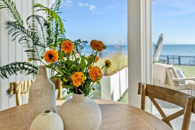 9 Rockview Drive, Santa Cruz CA: https://media.crmls.org/mediaz/e18b7eca-b9f6-4dc2-8edf-a9e3acfd046e.jpg