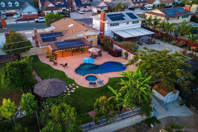 7783 Blue Lake Dr, San Diego CA: https://media.crmls.org/mediaz/e18b8e9c-a0e7-4258-b3ba-bac8be3f0032.jpg