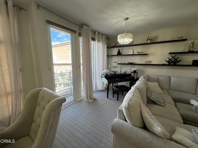 Detail Gallery Image 10 of 34 For 250 N 1st St #301,  Burbank,  CA 91502 - 2 Beds | 3 Baths