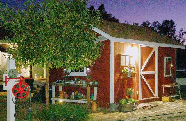 Detail Gallery Image 10 of 14 For 677 Hanson Ln, Ramona,  CA 92065 - 3 Beds | 2/1 Baths