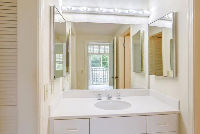 1 Baldwin Avenue, San Mateo CA: https://media.crmls.org/mediaz/e18d65c9-b1ea-486e-8310-c57b2cdfd030.jpg